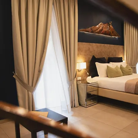 Airone 3* Naples