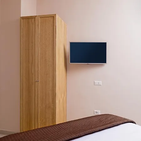 Airone 3* Naples