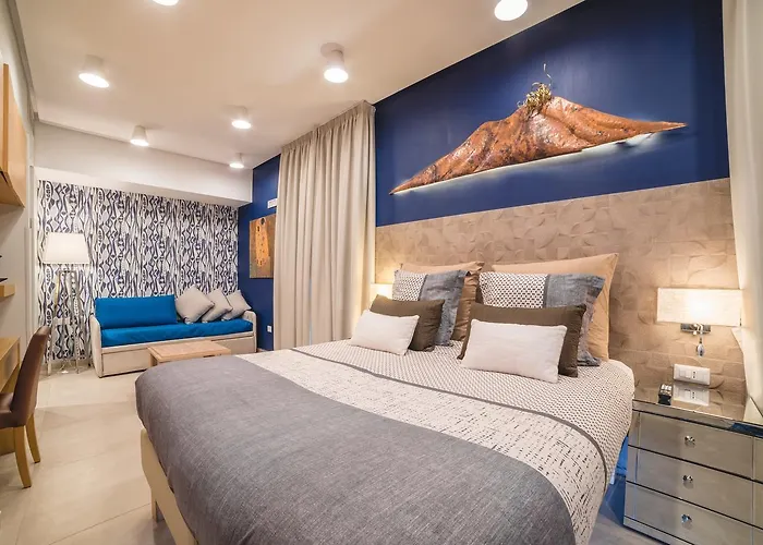 アイローネ ホテル ナポリ