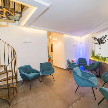 アイローネ ホテル 3*